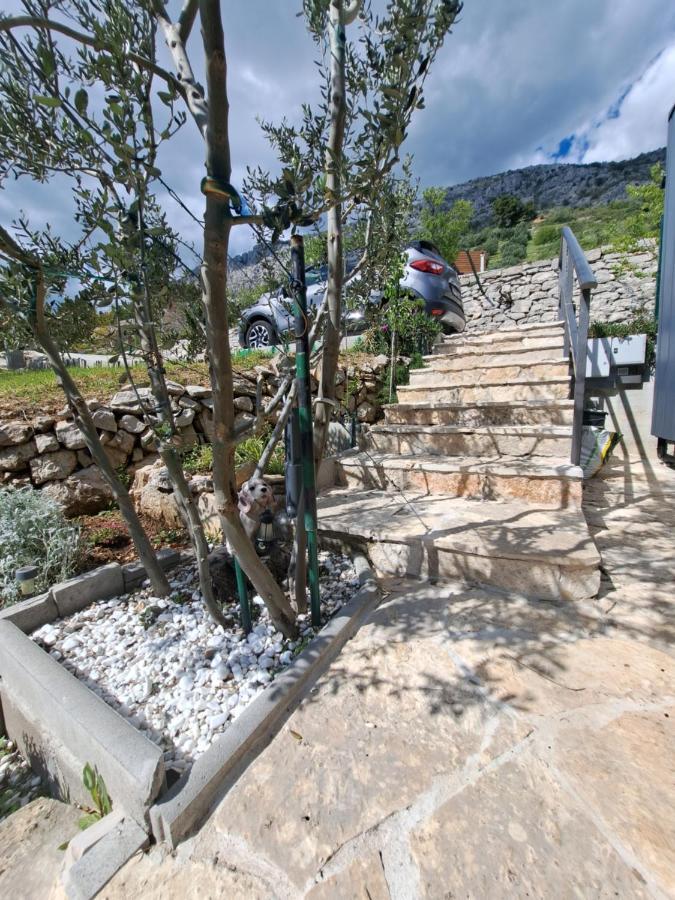 Villa Bella vista with jacuzzi Omiš Esterno foto